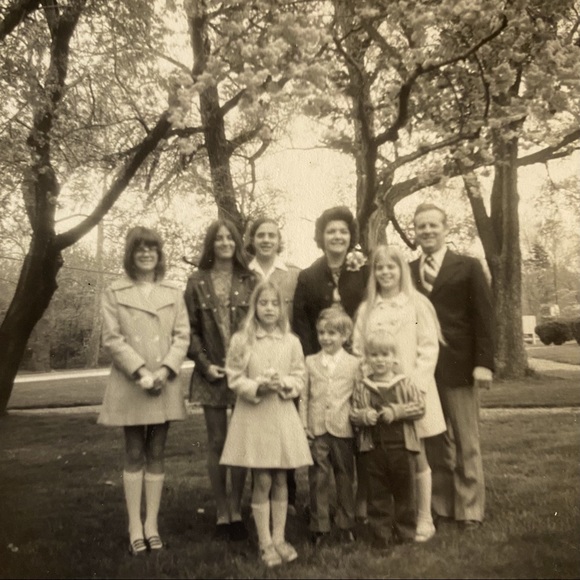 Meet your Posher, Phyllis - Picture 1 of 1